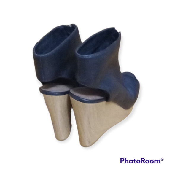 ALDO black leather booties size 6.5 US - Picture 4 of 9